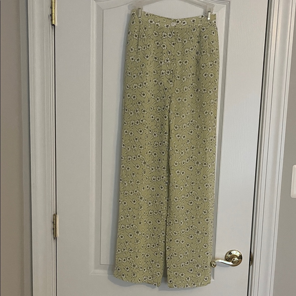 Adrienne Vittadini Green Floral Wide Leg Pants